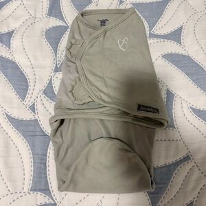 SwaddleMe Gray Wrap Swaddle with Heart Stitch
